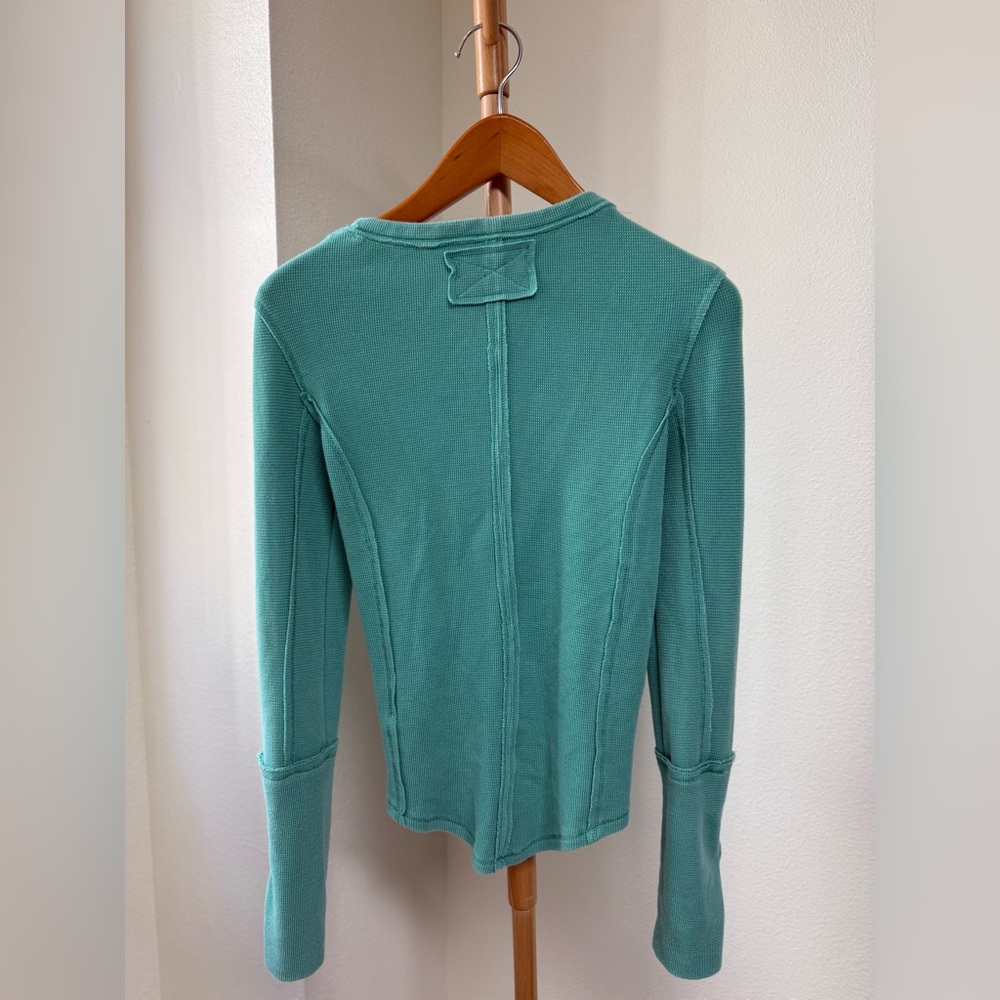 Free People We The Free NWOT Teal Long Sleeve Henley Top Women’s Size Small - Picture 7 of 7